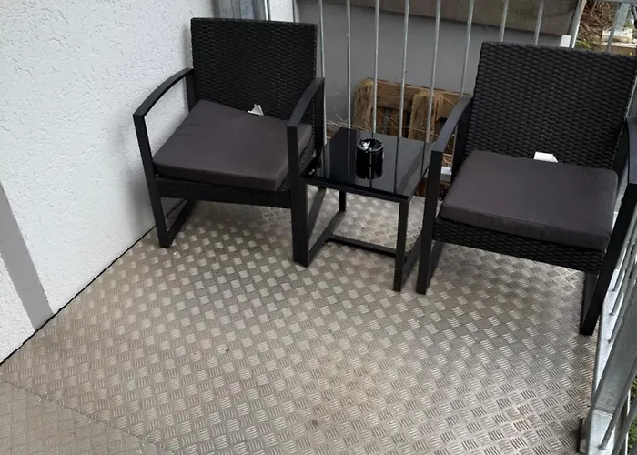 Voll Moeblierte Gaestewohnung In Magdeburg-salbke Apartman Magdeburg